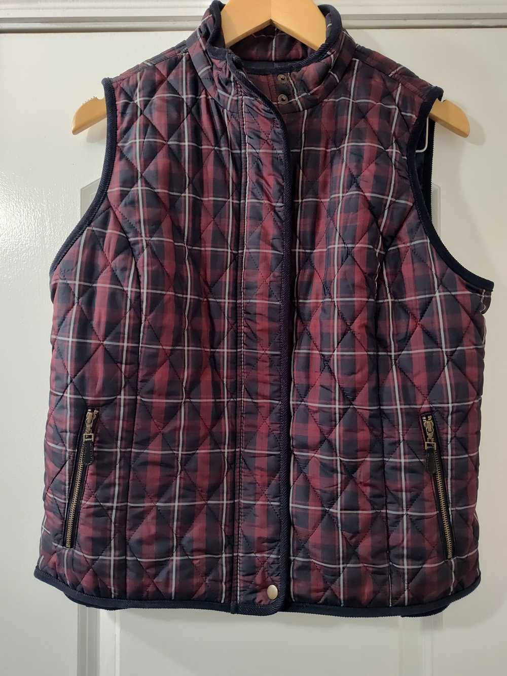 Talbots Quilted Tartan Plaid Vest in Red and Navy Preppy Granola Girl Medium Pet